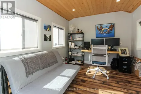 41 Market Street Collingwood ON L9Y 3M5