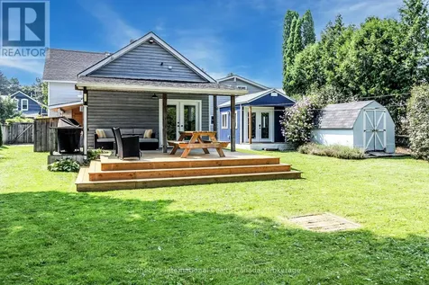 41 Market Street Collingwood ON L9Y 3M5