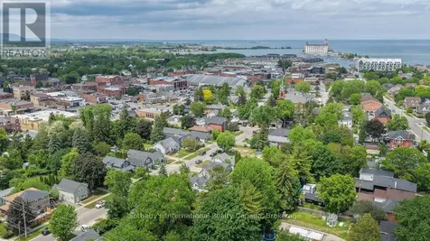 41 Market Street Collingwood ON L9Y 3M5