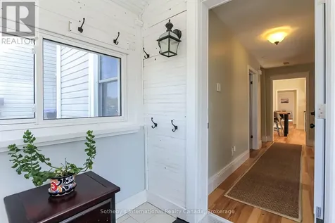 41 Market Street Collingwood ON L9Y 3M5