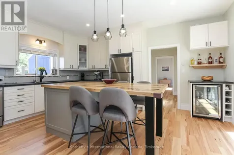 41 Market Street Collingwood ON L9Y 3M5