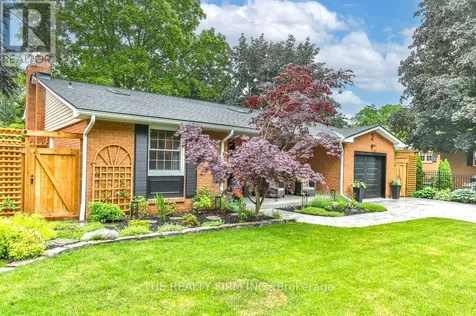 2 Oakwood Drive London South (south B) ON N6K 2V4