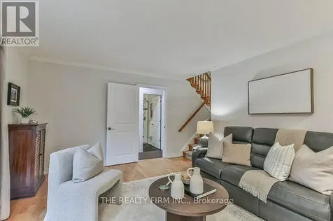 2 Oakwood Drive London South (south B) ON N6K 2V4