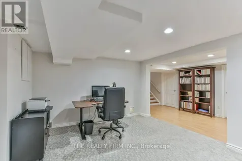 2 Oakwood Drive London South (south B) ON N6K 2V4