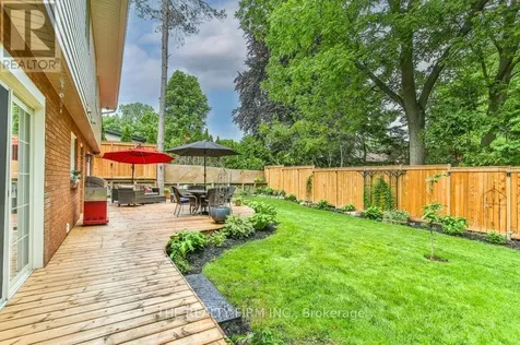 2 Oakwood Drive London South (south B) ON N6K 2V4