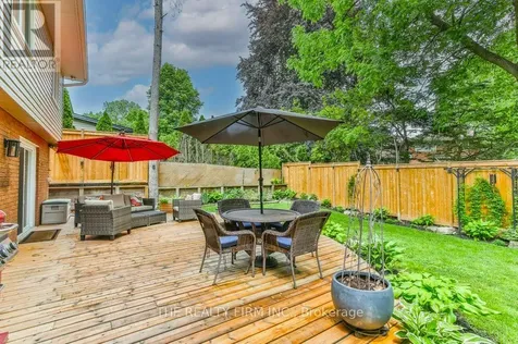 2 Oakwood Drive London South (south B) ON N6K 2V4
