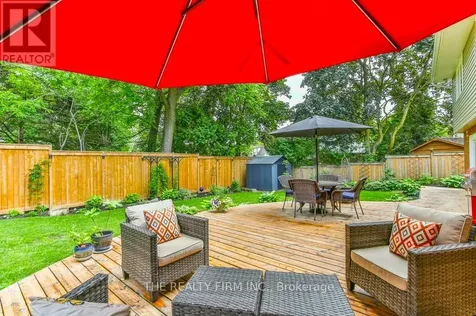 2 Oakwood Drive London South (south B) ON N6K 2V4