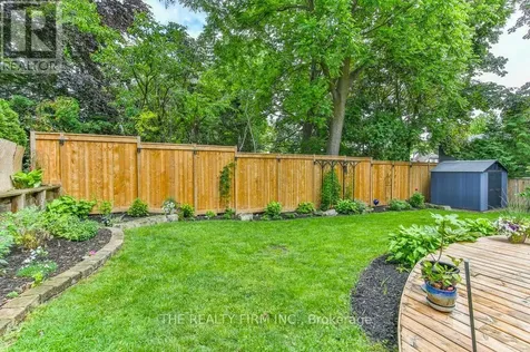 2 Oakwood Drive London South (south B) ON N6K 2V4
