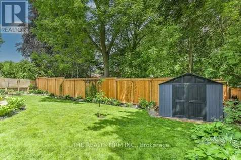 2 Oakwood Drive London South (south B) ON N6K 2V4