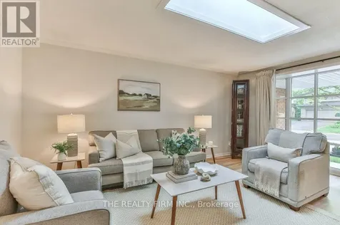 2 Oakwood Drive London South (south B) ON N6K 2V4