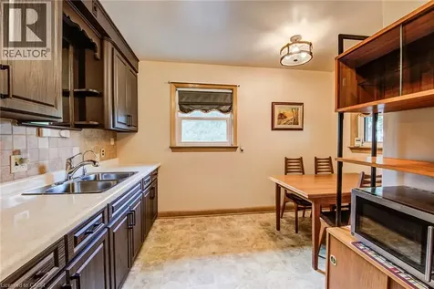 104 Elgin Crescent Waterloo ON N2J 2S2