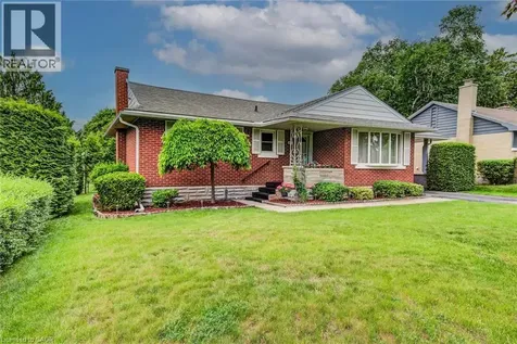 104 Elgin Crescent Waterloo ON N2J 2S2