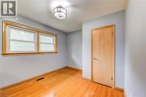 104 Elgin Crescent Waterloo ON N2J 2S2
