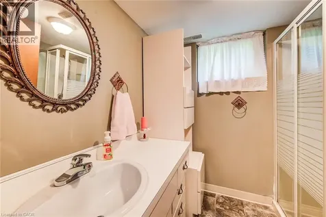 104 Elgin Crescent Waterloo ON N2J 2S2