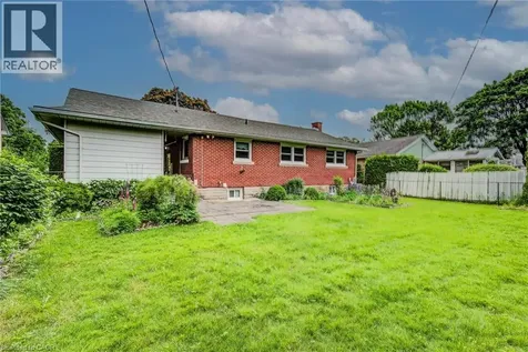 104 Elgin Crescent Waterloo ON N2J 2S2