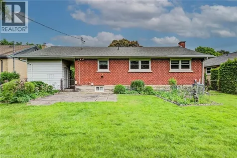 104 Elgin Crescent Waterloo ON N2J 2S2