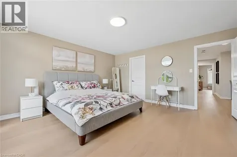52 Condor Street Kitchener ON N2K 0B2