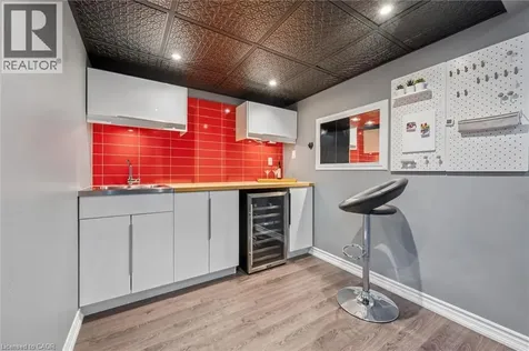 52 Condor Street Kitchener ON N2K 0B2