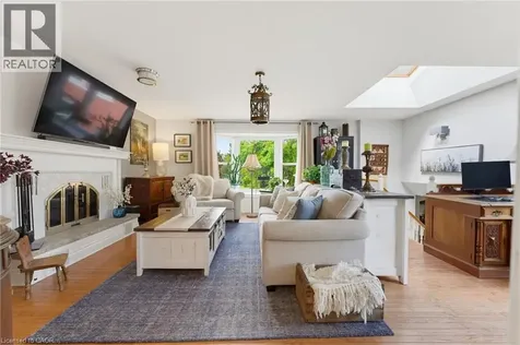 52 Rooshill Avenue Cambridge ON N3C 2A2
