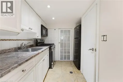 52 Rooshill Avenue Cambridge ON N3C 2A2