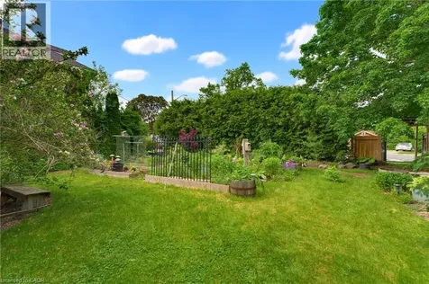 52 Rooshill Avenue Cambridge ON N3C 2A2
