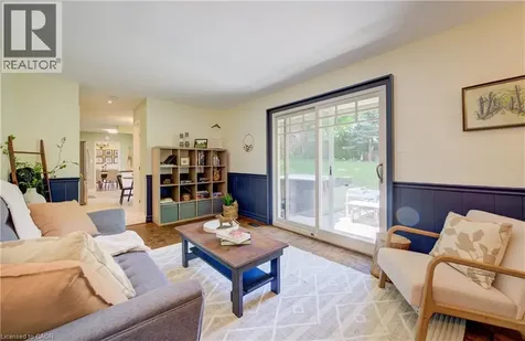 31 Blackfriars Place Cambridge ON N1S 3P1