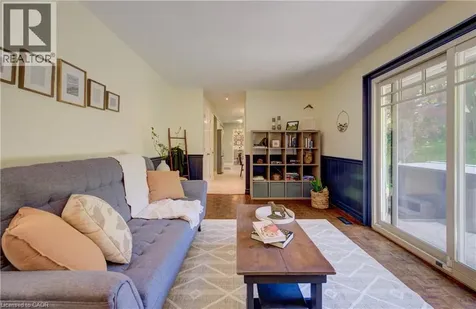 31 Blackfriars Place Cambridge ON N1S 3P1