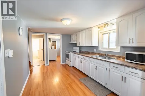 223 King Street Wallaceburg ON N8A 1H4