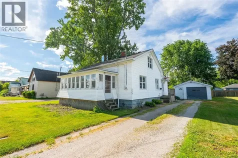223 King Street Wallaceburg ON N8A 1H4