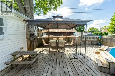 223 King Street Wallaceburg ON N8A 1H4