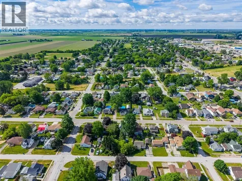 223 King Street Wallaceburg ON N8A 1H4
