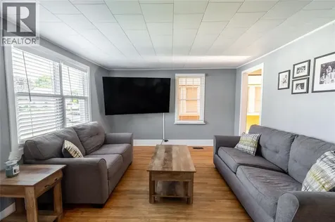 223 King Street Wallaceburg ON N8A 1H4
