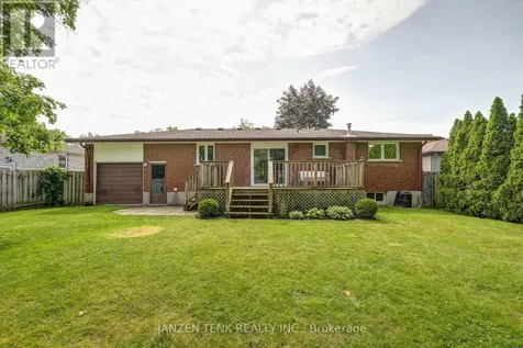 17 St Andrew Street Aylmer ON N5H 2M9