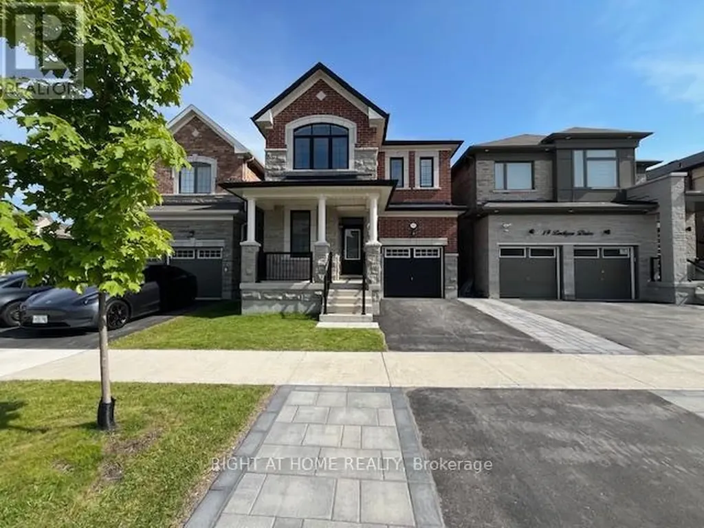 17 Lockyer Drive Whitby ON L1P 0M1