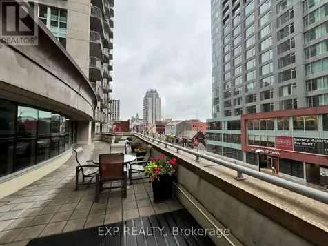 200 Rideau Street Ottawa ON K1N 5Y1