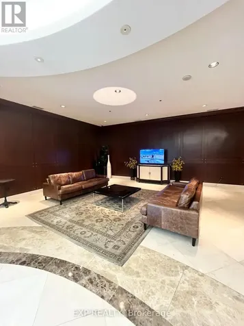 200 Rideau Street Ottawa ON K1N 5Y1