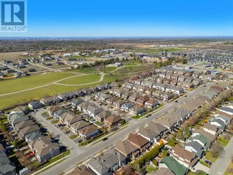 179 Flat Sedge Crescent Ottawa ON K1T 0G9