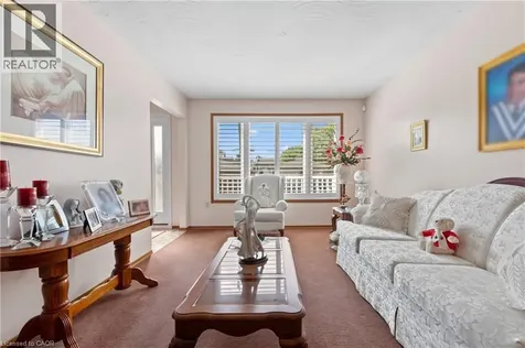 202 Ray Street North Hamilton ON L8R 2Y2