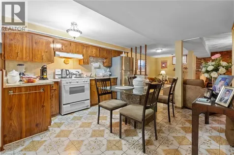 202 Ray Street North Hamilton ON L8R 2Y2