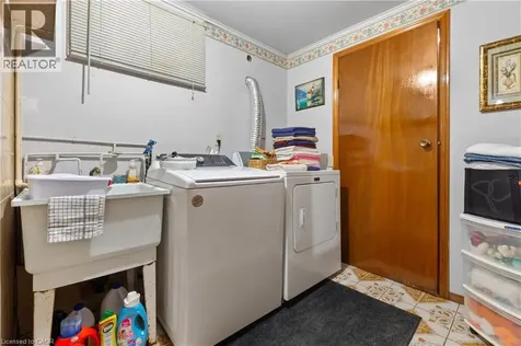202 Ray Street North Hamilton ON L8R 2Y2