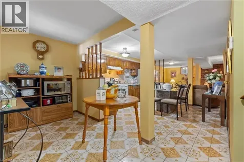 202 Ray Street North Hamilton ON L8R 2Y2