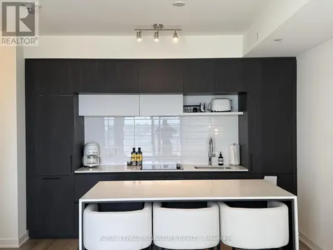 6 David Eyer Road Richmond Hill ON L4S 0N5
