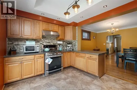 2268 Dougall Avenue Windsor ON N8X 1S8