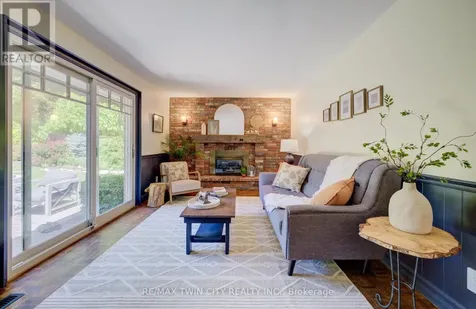 31 Blackfriars Place Cambridge ON N1S 3P1