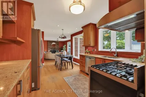1681 Amberdale Crescent Ottawa ON K1H 7B2