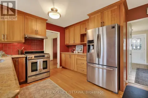 1681 Amberdale Crescent Ottawa ON K1H 7B2