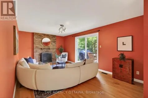 1681 Amberdale Crescent Ottawa ON K1H 7B2