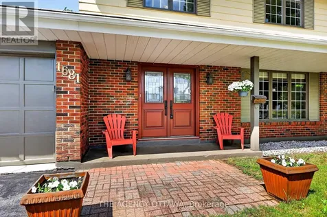 1681 Amberdale Crescent Ottawa ON K1H 7B2