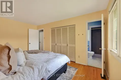 1681 Amberdale Crescent Ottawa ON K1H 7B2