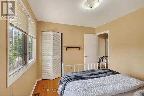 1681 Amberdale Crescent Ottawa ON K1H 7B2